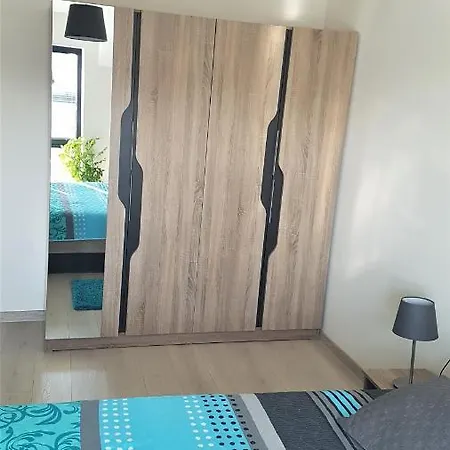 Apartament Azzurro-top Floor In Quiet Neighborhood, Free Private Parking