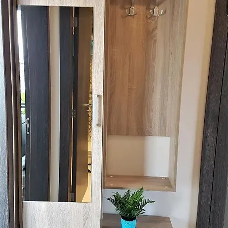 Azzurro-top Floor In Quiet Neighborhood, Free Private Parking Apartament Varna